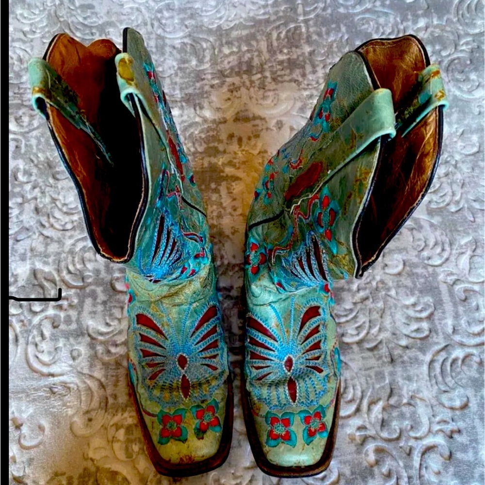 Women’s cowboy boots sz 7